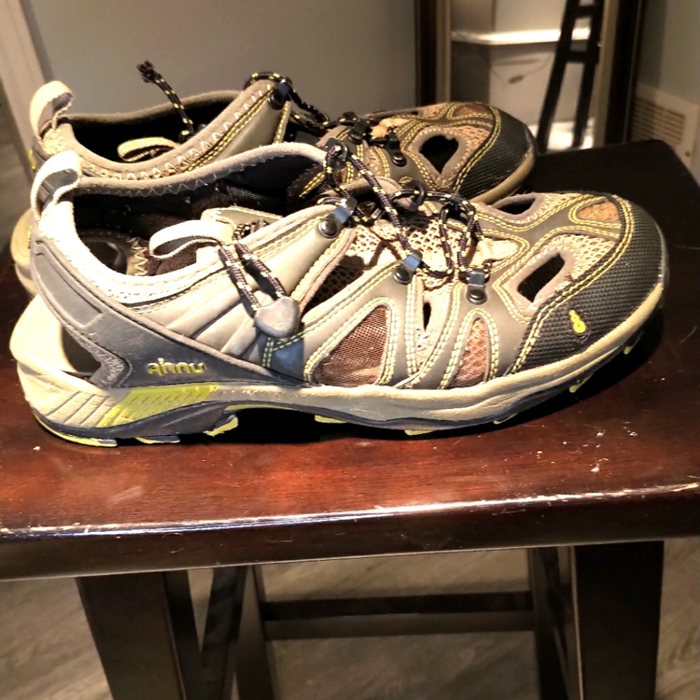 Ahnu Wet/Dry performance sandals_EUC